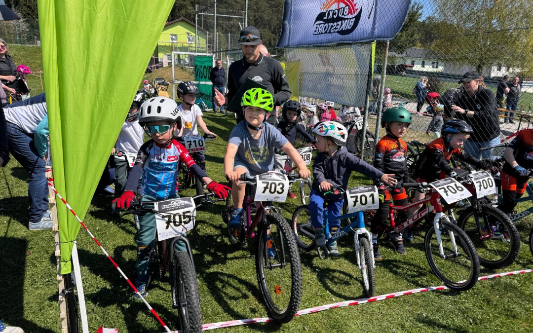 Starker Saisonauftakt beim Bucklige Welt Cup in Hollenthon